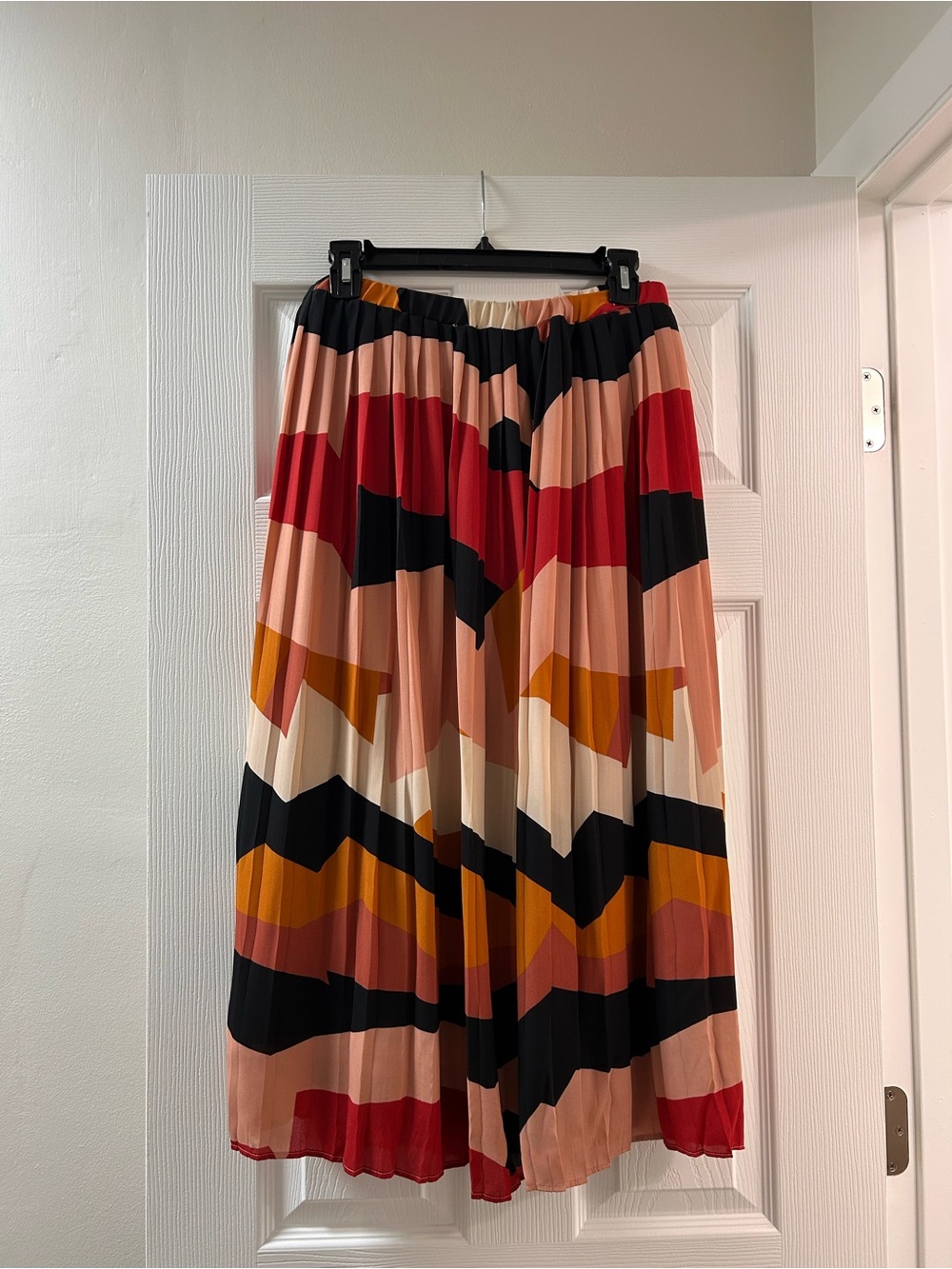 Eva Mendes Collection Pleated Skirt Geometric Print Size-XL - Picture 2 of 4